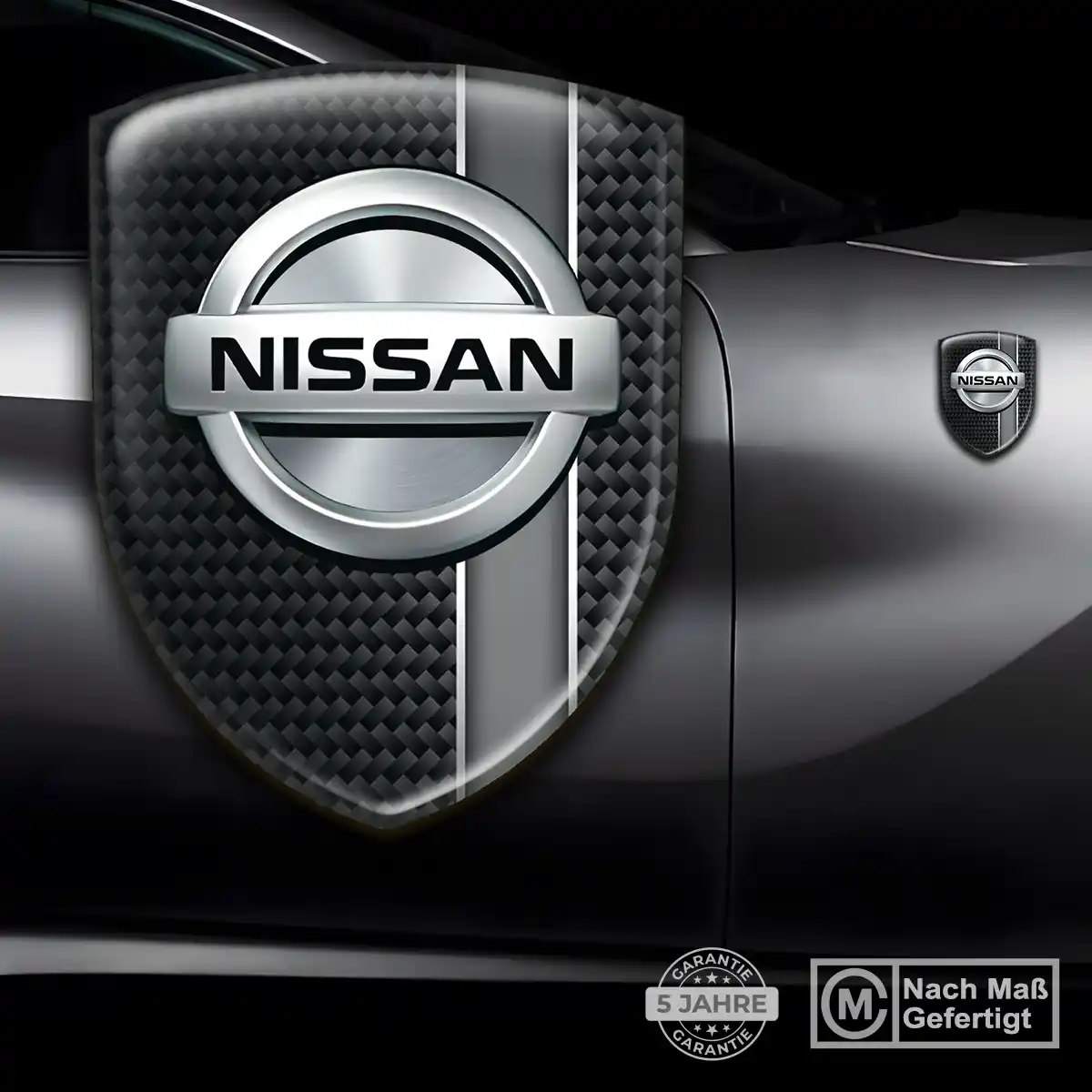 Nissan Emblem Wappen Tuningfahrzeug