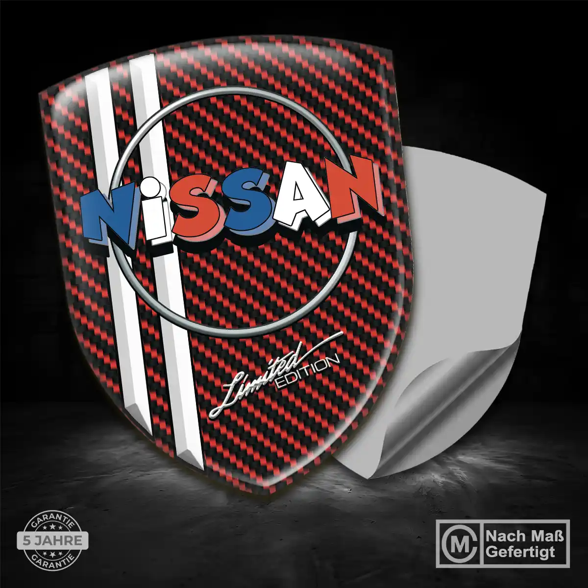 Nissan Embleme Auto Interieurdesign